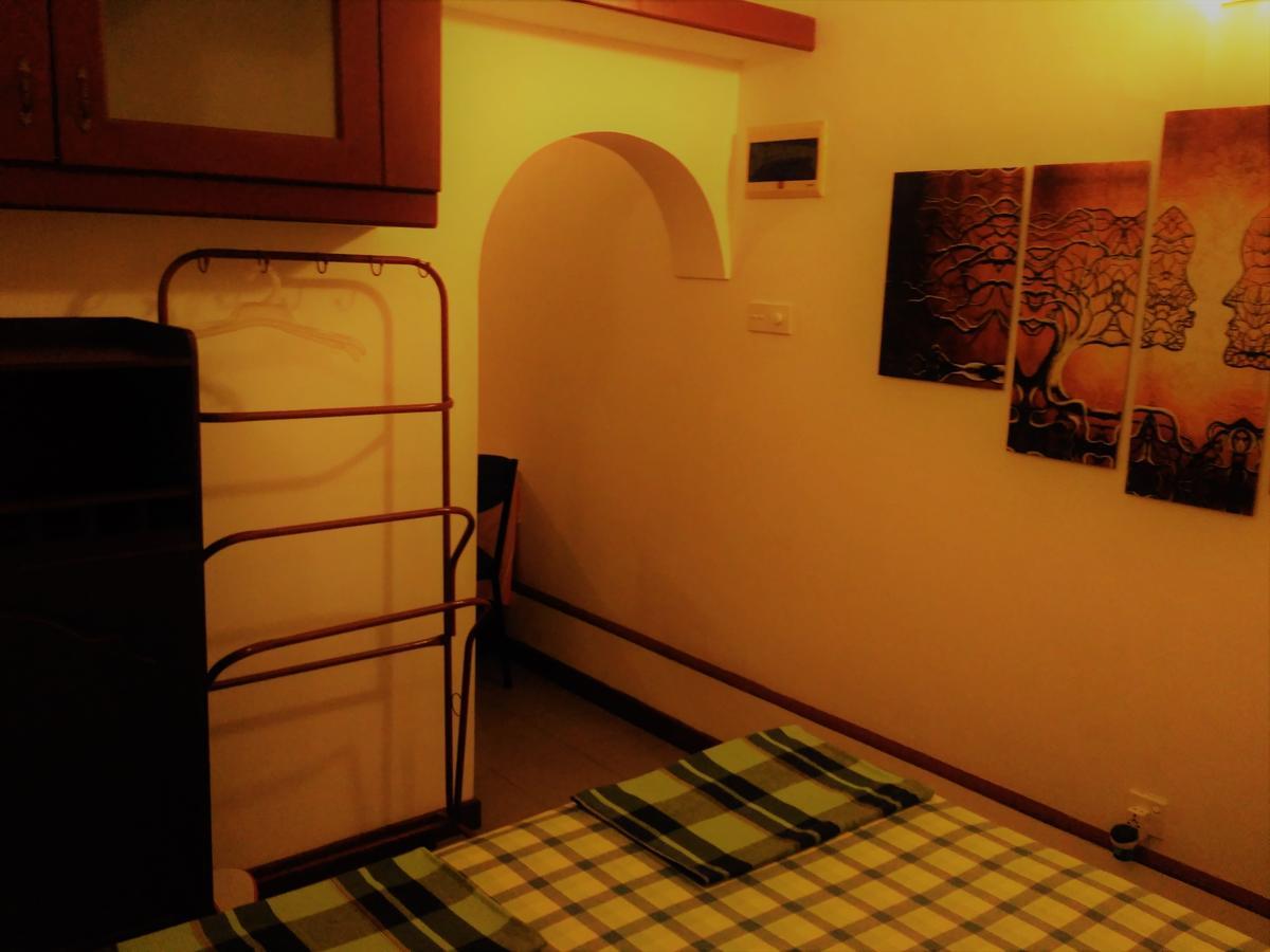 Nilas Guesthouse Hikkaduwa Exterior photo